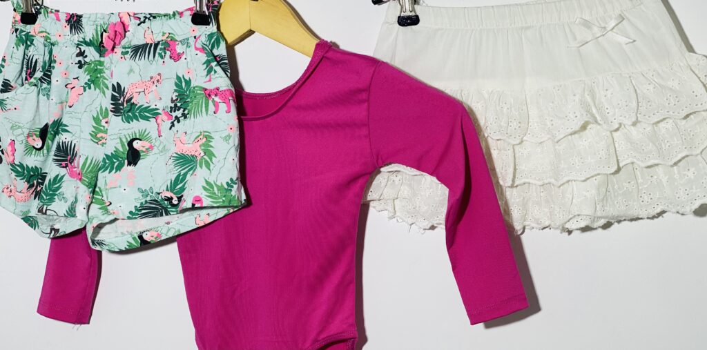 110-116-os, 4-6 év kislány ruhacsomag - Image 2