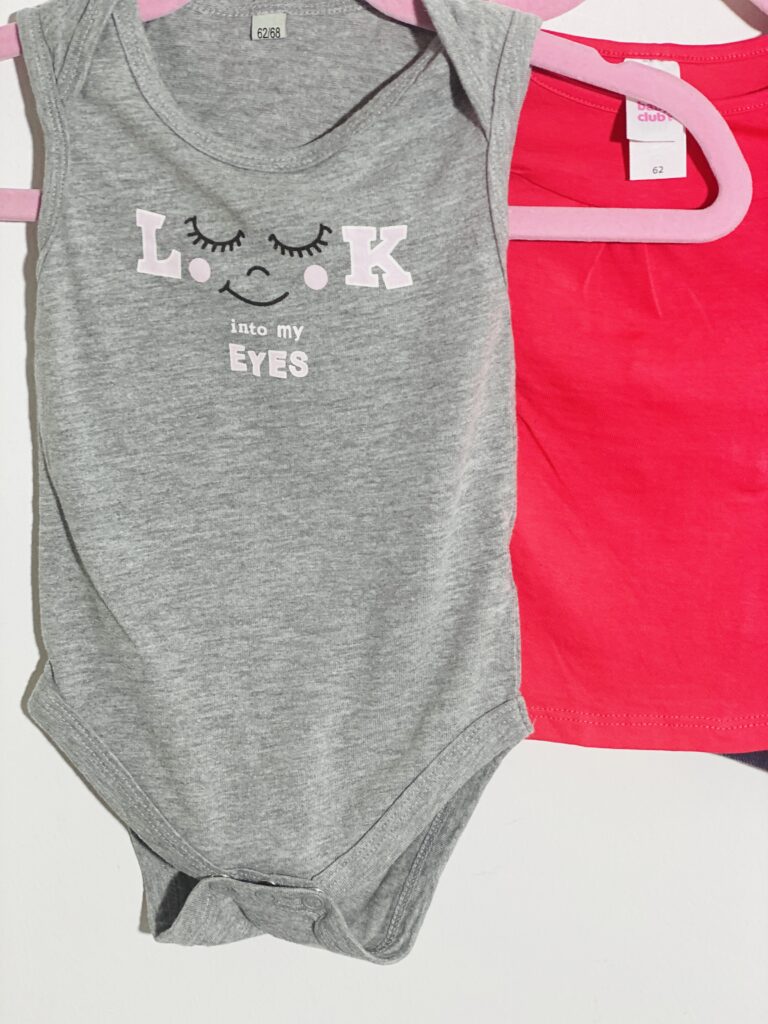 62-es, 2-4 hó kislány ruhacsomag - Image 2