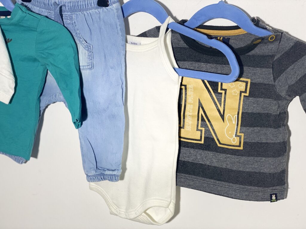 62-es, 2-4 hó kisfiú ruhacsomag - Image 4