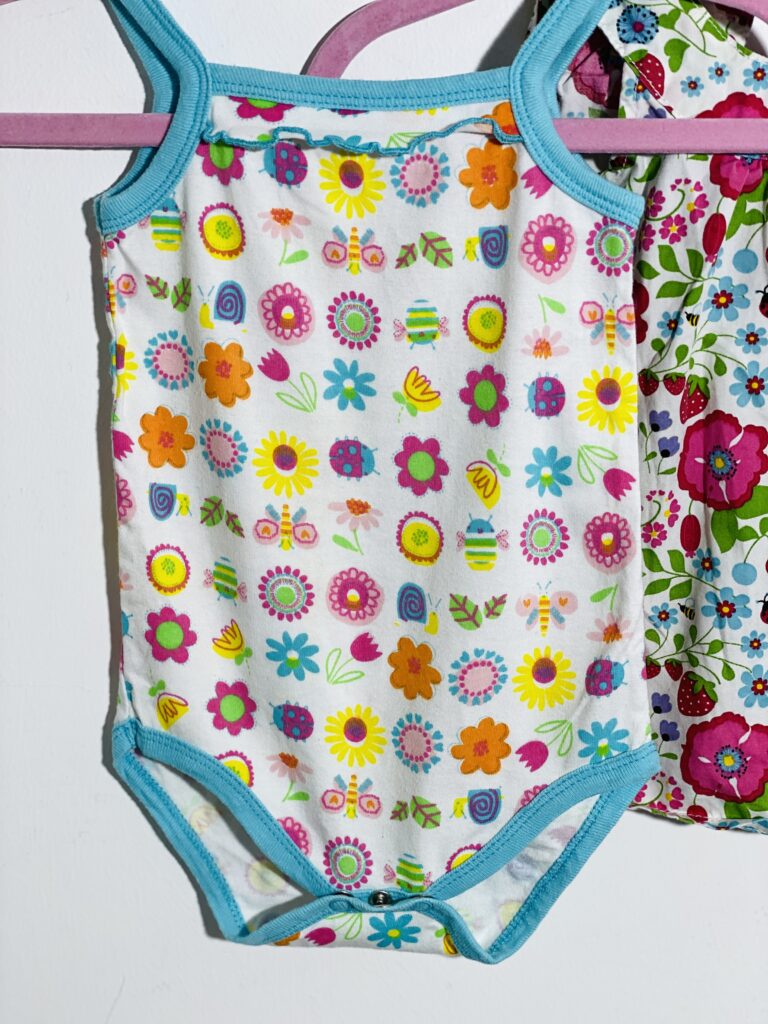 62-es, 2-4 hó kislány ruhacsomag - Image 2