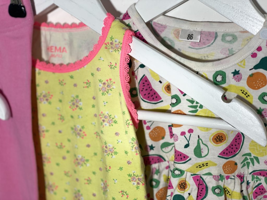 86-os, 12-18 hó kislány ruhacsomag - Image 4