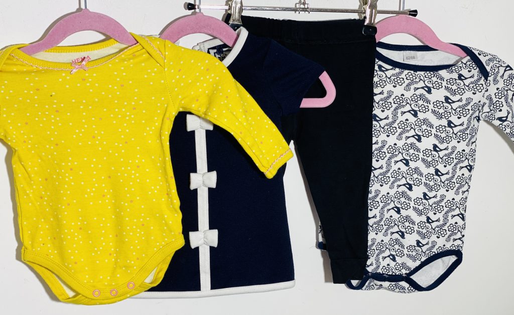 62-es, 2-4 hó kislány ruhacsomag