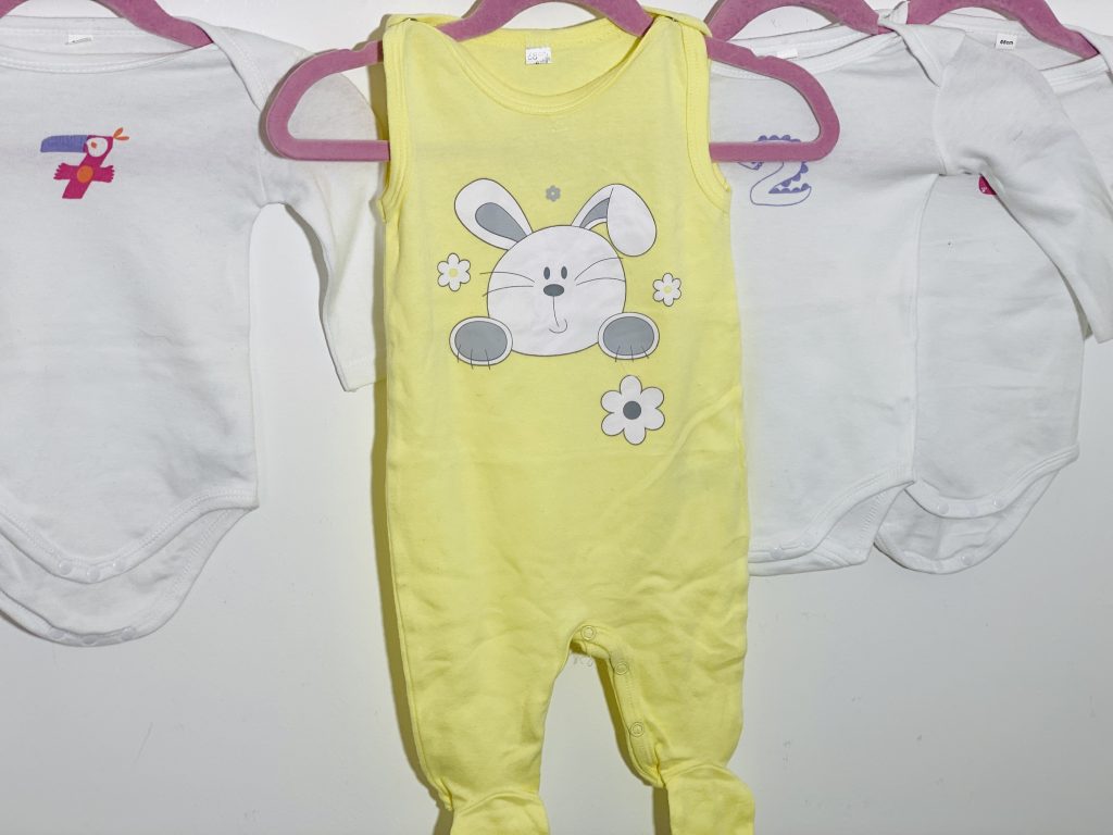 68-as, 3-6 hó kislány ruhacsomag